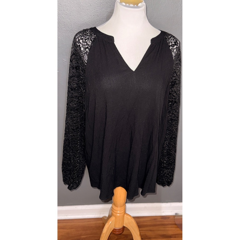 Torrid Womens Black Lace Raglan Sleeve Split V-Neck Blouse Top Size 1 Plus